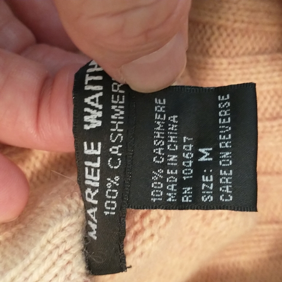 Mariele Waithe Tan 100% Cashmere Long sleeve turtle neck Cable knit sweater sz M - Picture 14 of 16